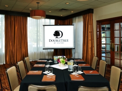 conference room - hotel doubletree by hilton flagstaff - flagstaff, united states of america