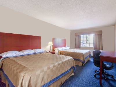 bedroom 1 - hotel days inn by wyndham flagstaff i-40 - flagstaff, united states of america