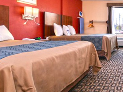 bedroom 1 - hotel americas best value nrg pk medical ctr - houston, united states of america