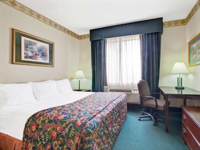 bedroom 3 - hotel days inn n suites houston north / aldine - houston, united states of america