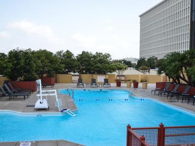 outdoor pool - hotel doubletree by hilton greenway plaza - houston, united states of america