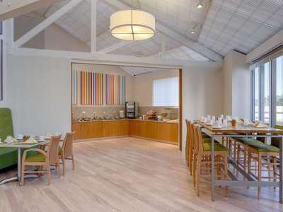 breakfast room - hotel doubletree by hilton greenway plaza - houston, united states of america