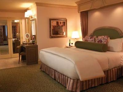 bedroom 2 - hotel golden nugget - las vegas, nevada, united states of america