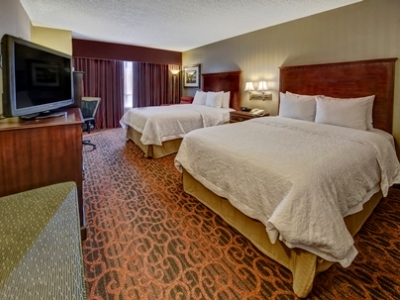 bedroom - hotel hampton inn and suites beale street - memphis, tennessee, united states of america