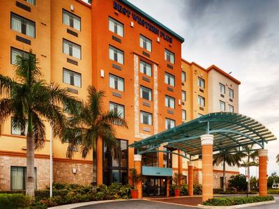 Bw Plus Kendall Airport Hotel And Suites
