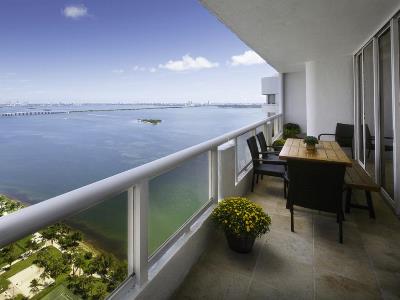 bedroom 4 - hotel doubletree grand biscayne bay - miami, florida, united states of america