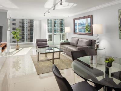 suite - hotel doubletree grand biscayne bay - miami, florida, united states of america