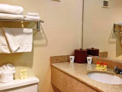 bathroom - hotel days inn by wyndham miami intl airport - miami, florida, united states of america