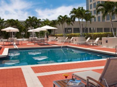 outdoor pool - hotel miami marriott dadeland - miami, florida, united states of america