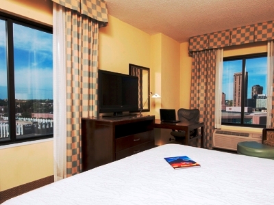 bedroom 2 - hotel hilton garden inn minneapolis downtown - minneapolis, united states of america