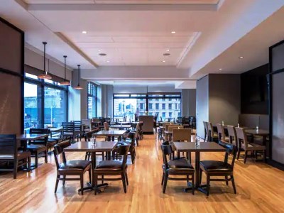 restaurant - hotel embassy suites by hilton downtown - minneapolis, united states of america