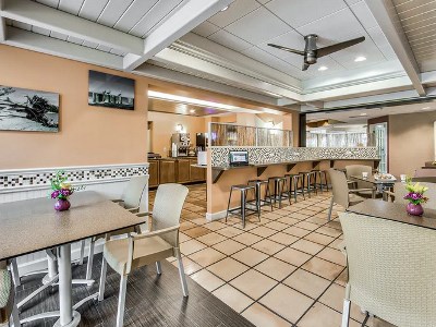 breakfast room - hotel inn of naples,tapestry collctn by hilton - naples, florida, united states of america