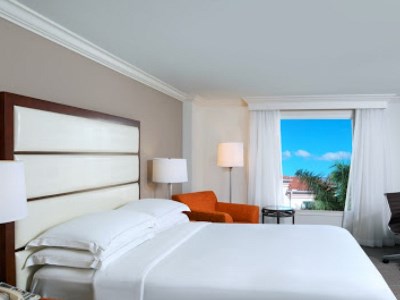 bedroom 1 - hotel hilton naples - naples, florida, united states of america