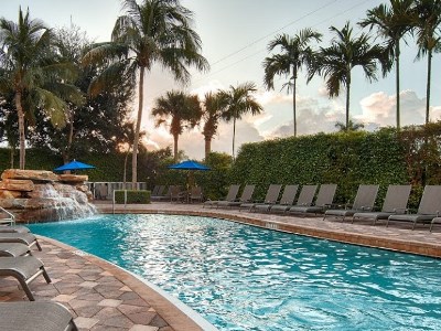 outdoor pool - hotel hilton naples - naples, florida, united states of america