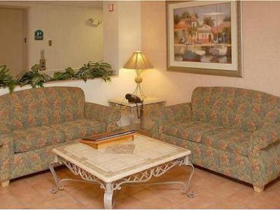 lobby - hotel la quinta inn n suites naples east i-75 - naples, florida, united states of america