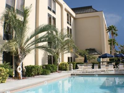outdoor pool - hotel hampton inn naples central - naples, florida, united states of america