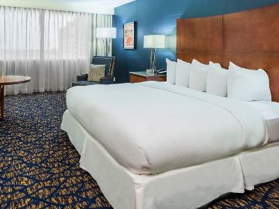 bedroom - hotel doubletree by hilton nashville downtown - nashville, tennessee, united states of america
