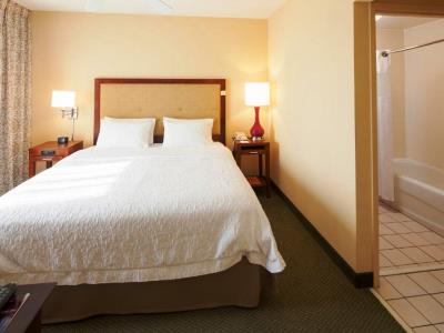 bedroom 3 - hotel hampton inn nashville green hills - nashville, tennessee, united states of america