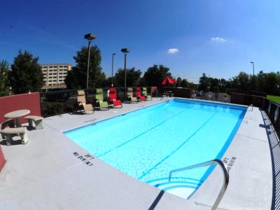outdoor pool - hotel hampton inn and suites nashville airport - nashville, tennessee, united states of america