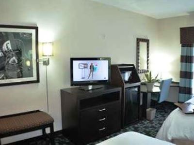 bedroom 1 - hotel hampton inn and suites @ opryland - nashville, tennessee, united states of america