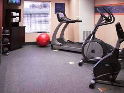 gym - hotel hampton inn and suites @ opryland - nashville, tennessee, united states of america