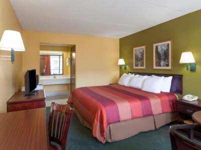 bedroom 1 - hotel days inn saint thomas west hospital - nashville, tennessee, united states of america