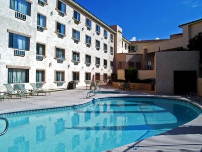 outdoor pool - hotel best western plus at lake powell - page, united states of america