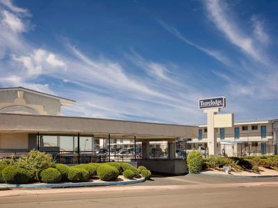 exterior view - hotel travelodge by wyndham page - page, united states of america