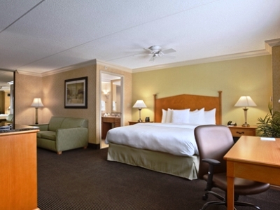 bedroom 1 - hotel homewood suites philadelphia city ave - philadelphia, pennsylvania, united states of america