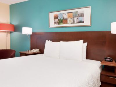 bedroom - hotel fairfield inn philadelphia airport - philadelphia, pennsylvania, united states of america