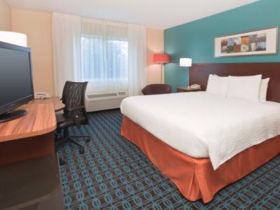 bedroom 2 - hotel fairfield inn philadelphia airport - philadelphia, pennsylvania, united states of america