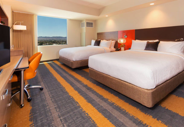bedroom 1 - hotel courtyard phoenix downtown - phoenix, arizona, united states of america