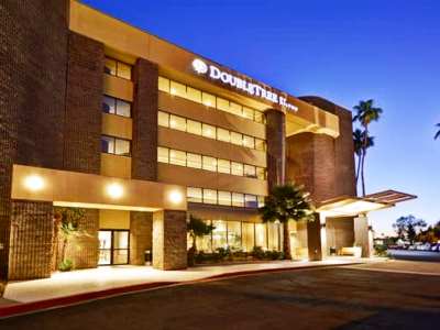 Doubletree By Hilton Phoenix North