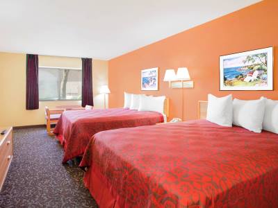bedroom 4 - hotel days inn by wyndham phoenix north - phoenix, arizona, united states of america