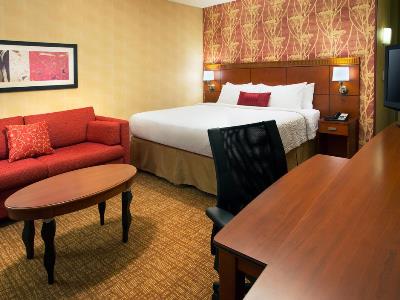 bedroom 1 - hotel courtyard phoenix airport - phoenix, arizona, united states of america