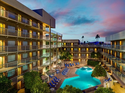 outdoor pool - hotel doubletree suites by hilton phoenix - phoenix, arizona, united states of america