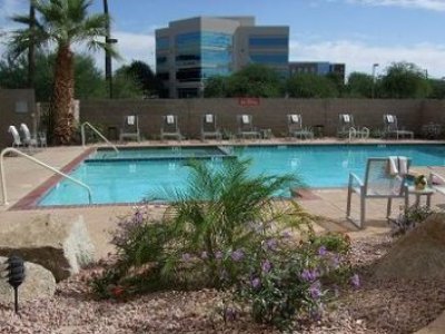 outdoor pool - hotel radisson phoenix airport - phoenix, arizona, united states of america