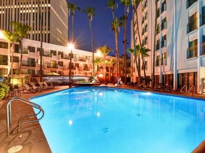 outdoor pool - hotel hilton garden inn phoenix midtown - phoenix, arizona, united states of america