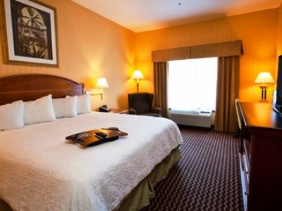 bedroom - hotel hampton inn sacramento cal expo - sacramento, united states of america