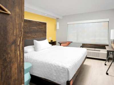 bedroom - hotel tru by hilton downtown riverwalk - san antonio, united states of america
