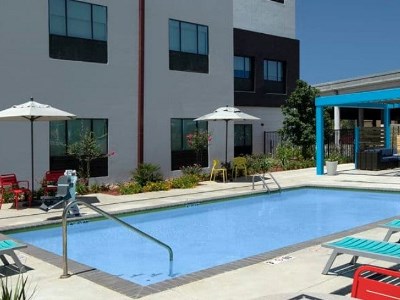 outdoor pool - hotel tru by hilton downtown riverwalk - san antonio, united states of america