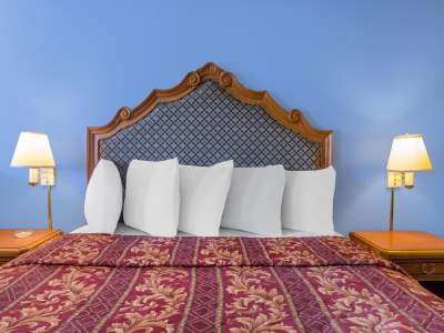 bedroom 3 - hotel days inn by wyndham san antonio - san antonio, united states of america