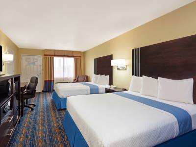 bedroom 2 - hotel days inn san antonio northwest/seaworld - san antonio, united states of america