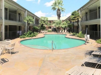 outdoor pool 1 - hotel best western ingram park inn - san antonio, united states of america