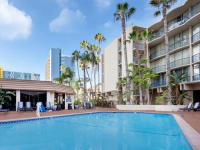 outdoor pool - hotel wyndham san diego bayside - san diego, united states of america