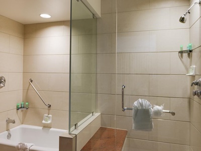 bathroom - hotel marriott gaslamp quarter - san diego, united states of america