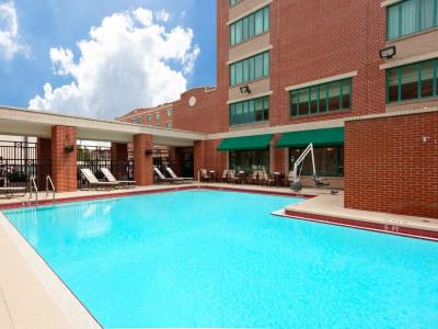 outdoor pool - hotel hampton inn and suites tampa ybor city - tampa, united states of america
