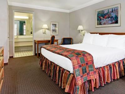 bedroom - hotel days inn by wyndham tucson city center - tucson, united states of america