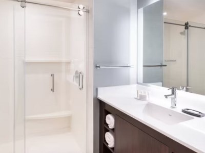 bathroom - hotel residence inn capitol hill/navy yard - washington, dc, united states of america