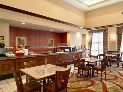 breakfast room - hotel ramada suites orlando airport - orlando, united states of america